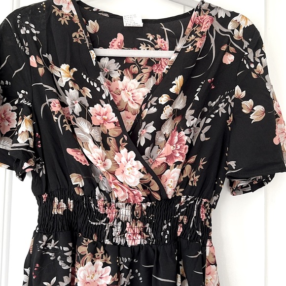 NWOT black & floral dress - Picture 5 of 5
